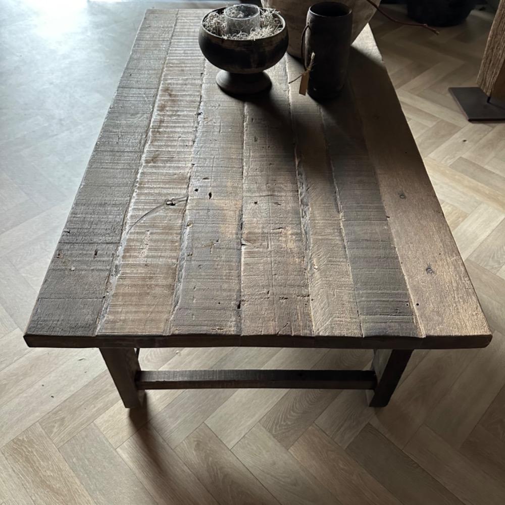 Gave salontafel verweerd hout